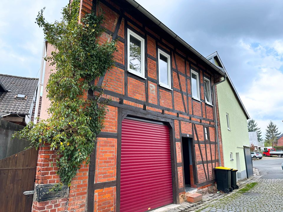 Renditeobjekt! Vollvermietetes Wohnhaus mit drei Wohnungen in zentraler Lage von Neustadt b. Coburg in Neustadt b.Coburg