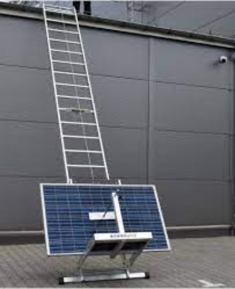 Schrägaufzug Dachdeckeraufzug Leiterwinde 125kg 12m Solarlift Ne in Frankfurt (Oder)