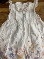 Kleid mit Blumen Berlin - Wilmersdorf Vorschau