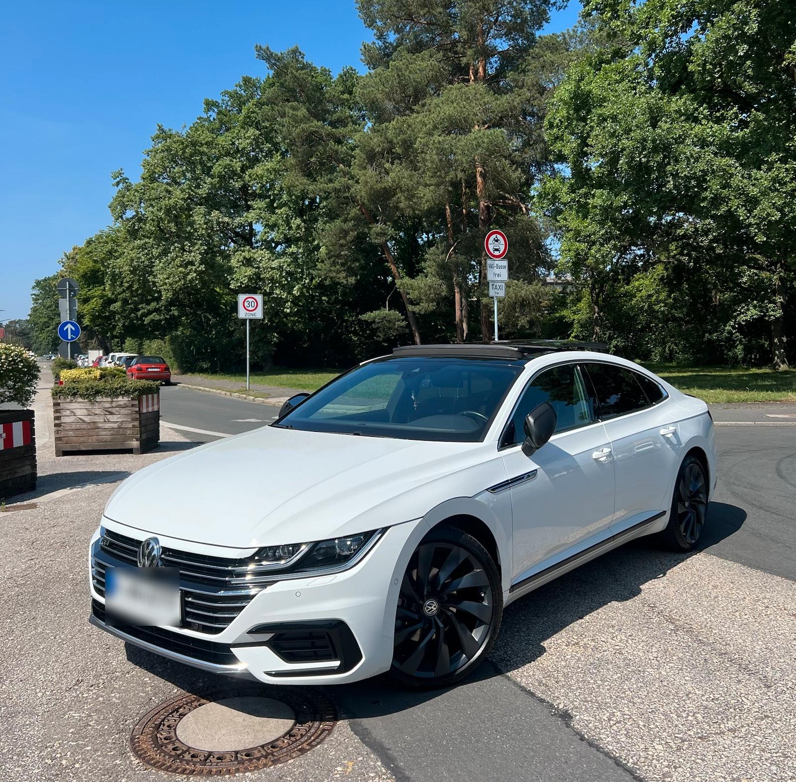 Abbildung des Autos VW Arteon R-line •3