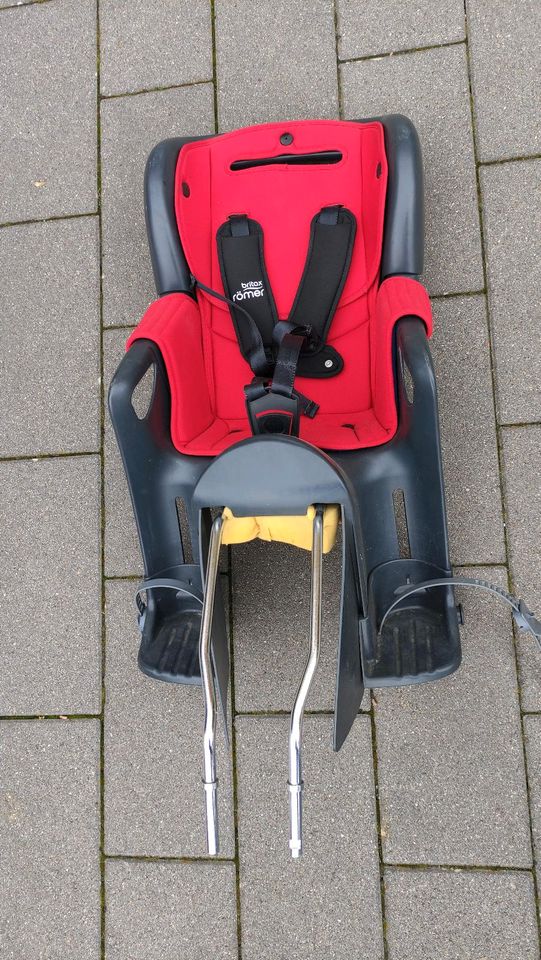 Römer Jockey Fahrradsitz Kindersitz 2 Stück inkl. Halter in Rüsselsheim