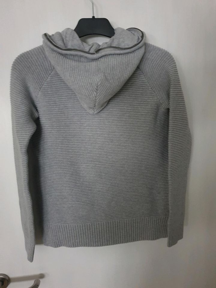 ** H&M ** - Strickpullover, Gr. 158/164 in Gladenbach