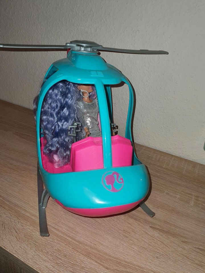Barbie Hubschrauber inkl. Barbie in Swisttal