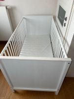 MassivHolz Babybett 70x140 mit Matratze von Julius Zöllner Niedersachsen - Hessisch Oldendorf Vorschau