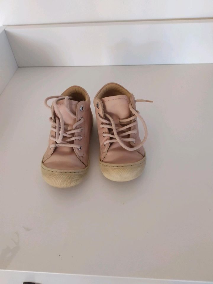 Kleine Kinder Schuhe, Größe, 24 in Krefeld