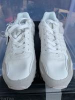 Weißer Schuh Sneaker Gr. 37 Brandenburg - Lindow Vorschau