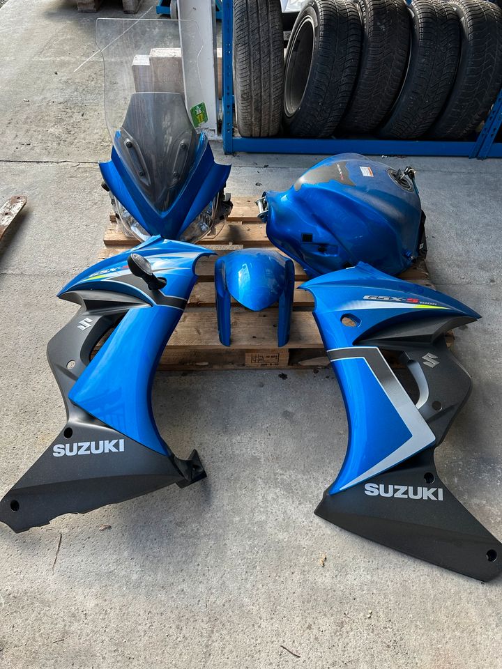 Suzuki GSXS1000F GSX1000 Ersatzteile Gabel Felge Verkleidung in Fridolfing