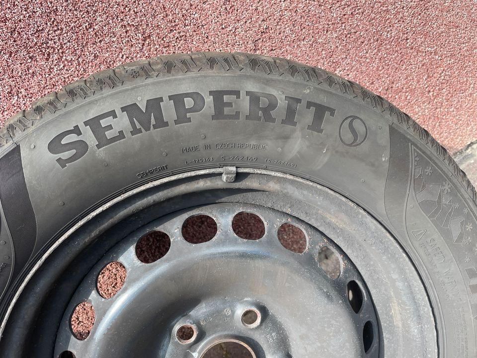 Semperit Winterreifen 195/65 R 15 91 T auf Stahlfelgen in Eschbach (bei Nastätten)