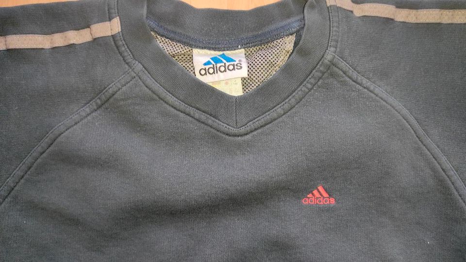 Shirts Pullover Adidas Gr. 140 blau in Chieming