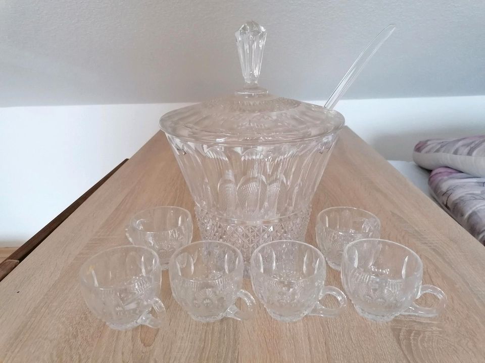 Bowle Set aus Kristallglas in Dittelbrunn