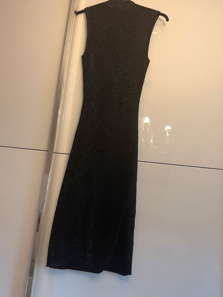 Damen Kleid in Frankfurt am Main