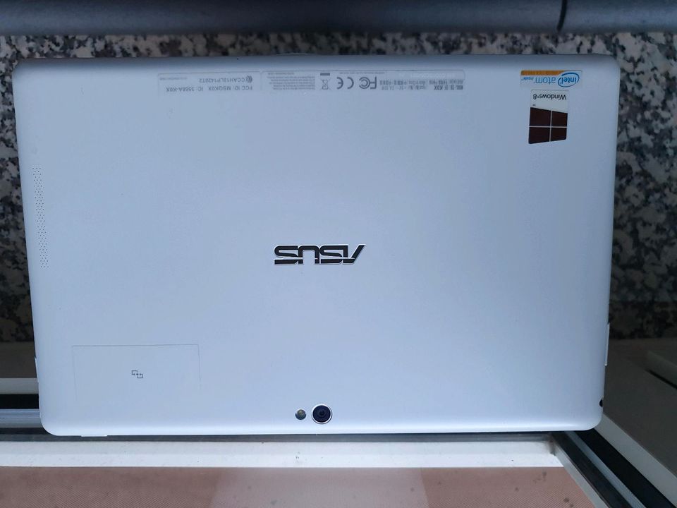 Asus Vivo Tablett in Bad Homburg