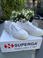 Superga Sneaker Stoff weiß Gr 39 Hessen - Heppenheim (Bergstraße) Vorschau