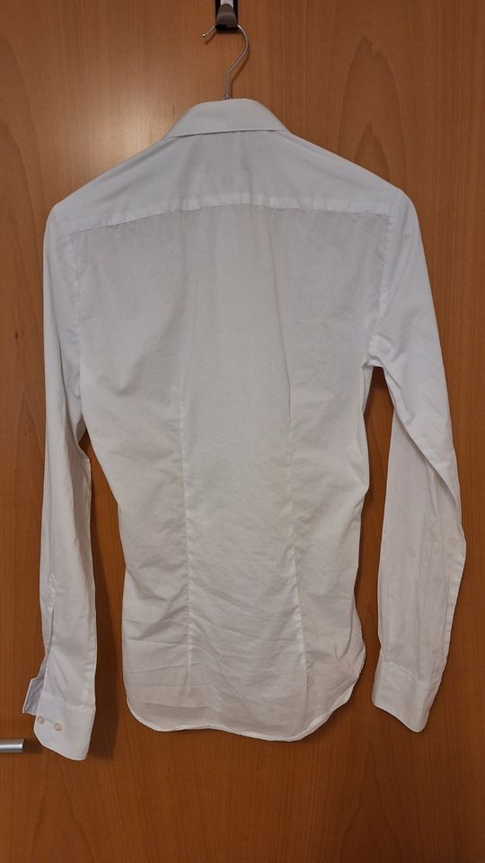 Weißes Langarm-Hemd von Manguun in Größe 36 in Renningen