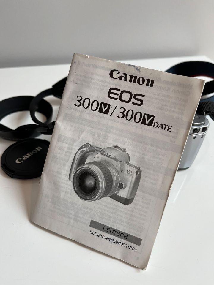 Canon EOS 300 V analoge Spiegelreflexkamera in Detmold