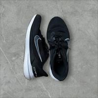 Nike Schuhe Laufschuhe Sneaker Y2K Fashion Sport Nordrhein-Westfalen - Büren Vorschau