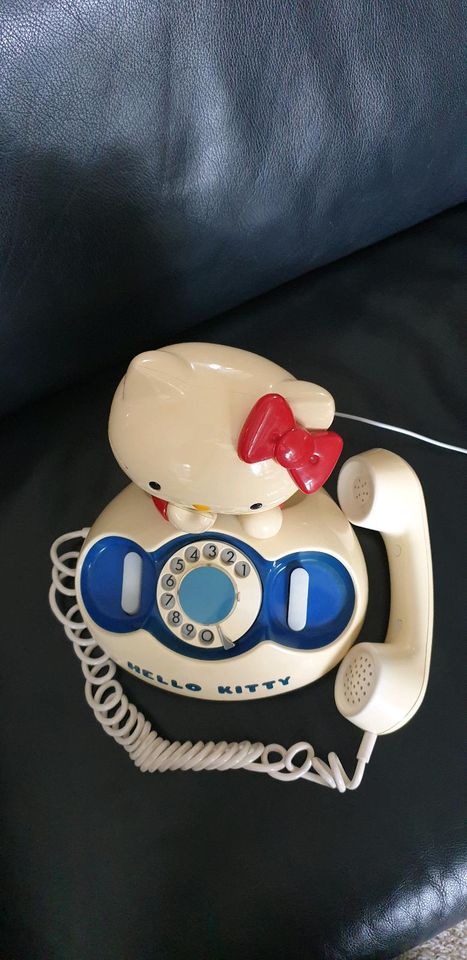 Hello Kitty Sanrio Wählscheibentelefon 1976 in Hamburg