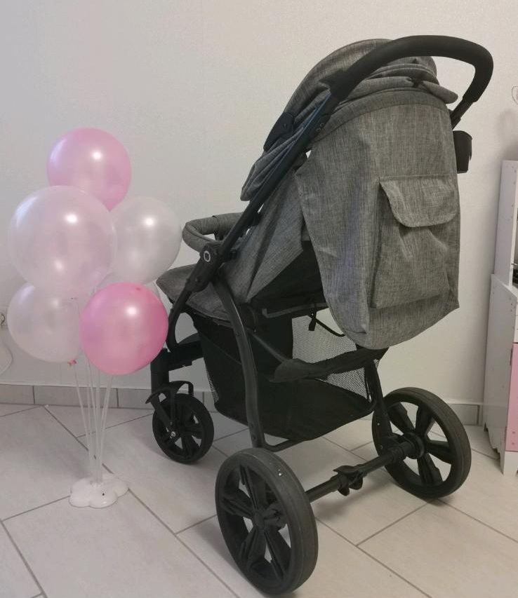 Kinderwagen / Buggy in Grau Lionelo in Jena