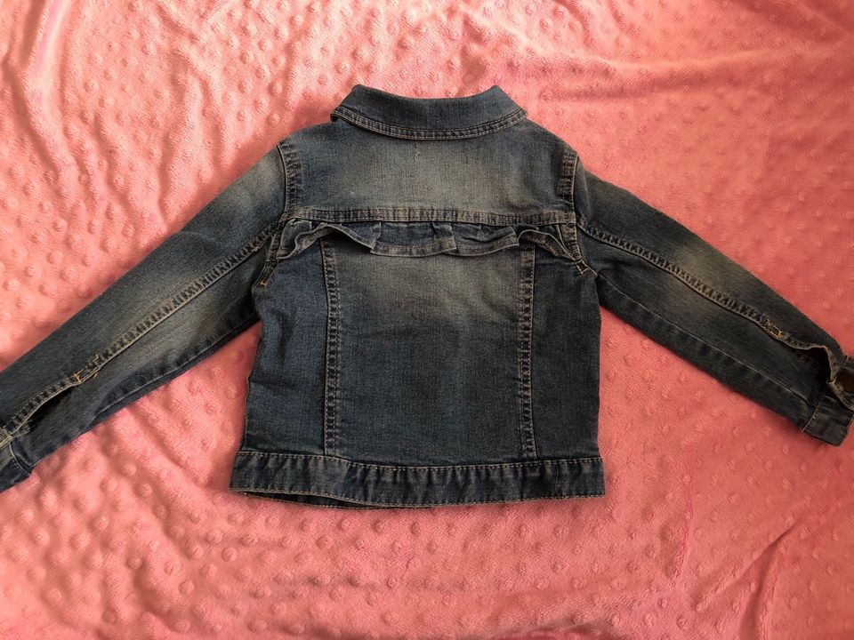 Jeansjacke Größe 86/92 wie neu in Duisburg