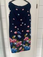 Wunderschönes Sommerkleid mit Carmen-Ausschnitt, Gr. 46 Nordrhein-Westfalen - Ratingen Vorschau