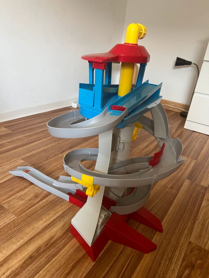 Spin Master Paw Patrol True Metal Adventure Bay Playset in Hannover