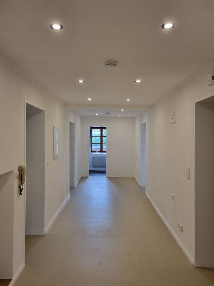 Neu sanierte, helle 4 Zimmer-Wohnung zentrale Lage zu vermieten in Waldsassen