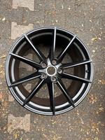 Porsche 992 Alufelge hinten 21 Zoll 992601025 D Brandenburg - Küstriner Vorland Vorschau