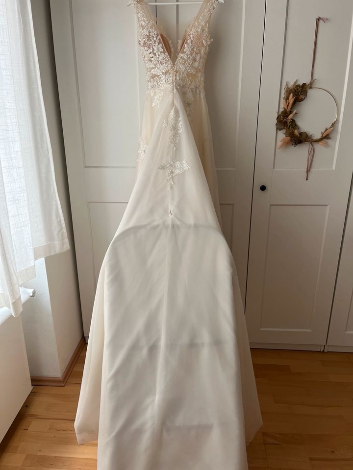 Brautkleid Hochzeit 34 / 36 <3 in Frankfurt am Main