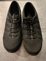 Skechers Sneakers schwarz sehr gut erhalten gr 40 Nordrhein-Westfalen - Remscheid Vorschau