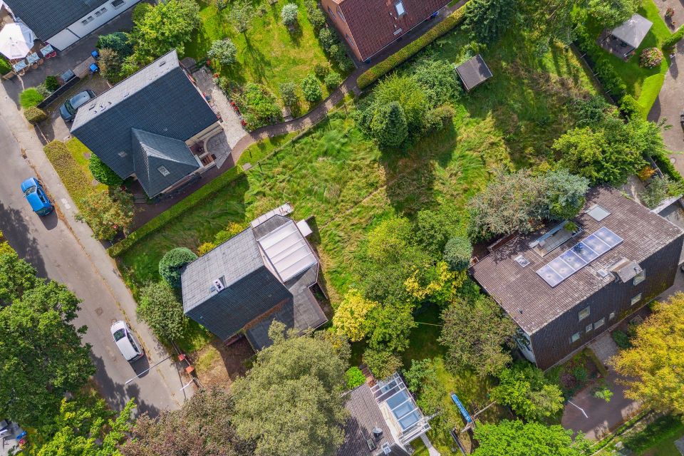 Positive Bauvoranfrage ! Großzügiges Grundstück mit 2 Baufenstern in bester Lage von Berne in Hamburg