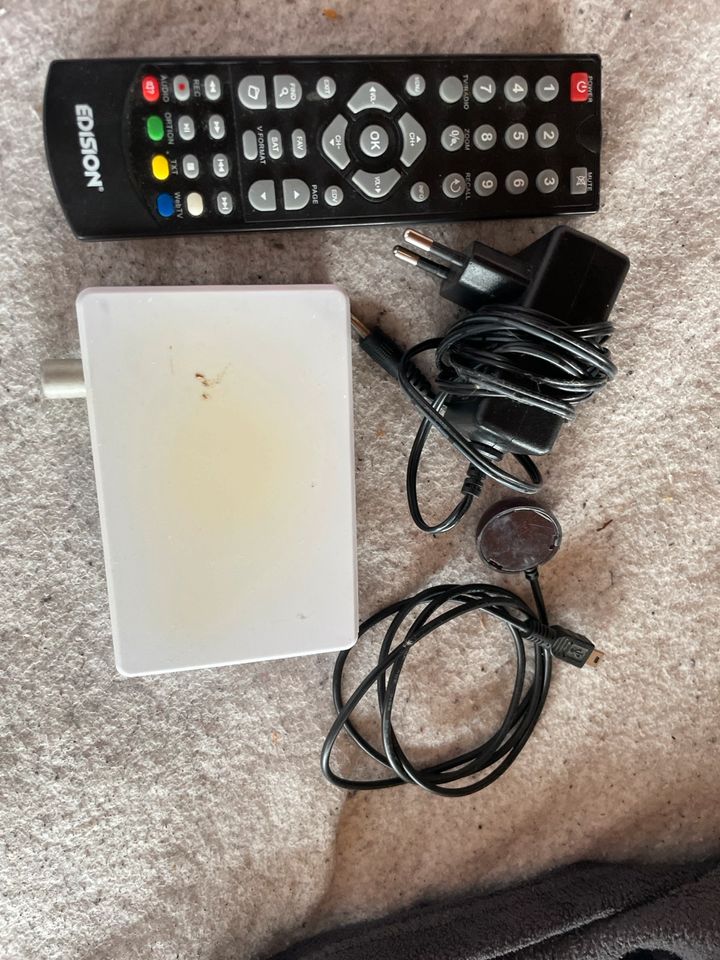 Edision Progressive Hybrid TV Receiver mit Empfänger und Fernbedi in Gomaringen