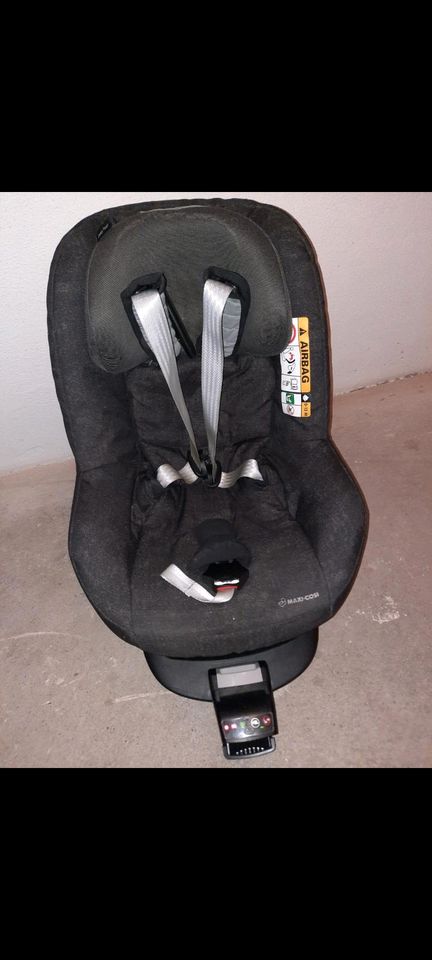 MAXI-COSI 2wayPearl Pro + 2 wayPearl Isofix Station in Ötisheim