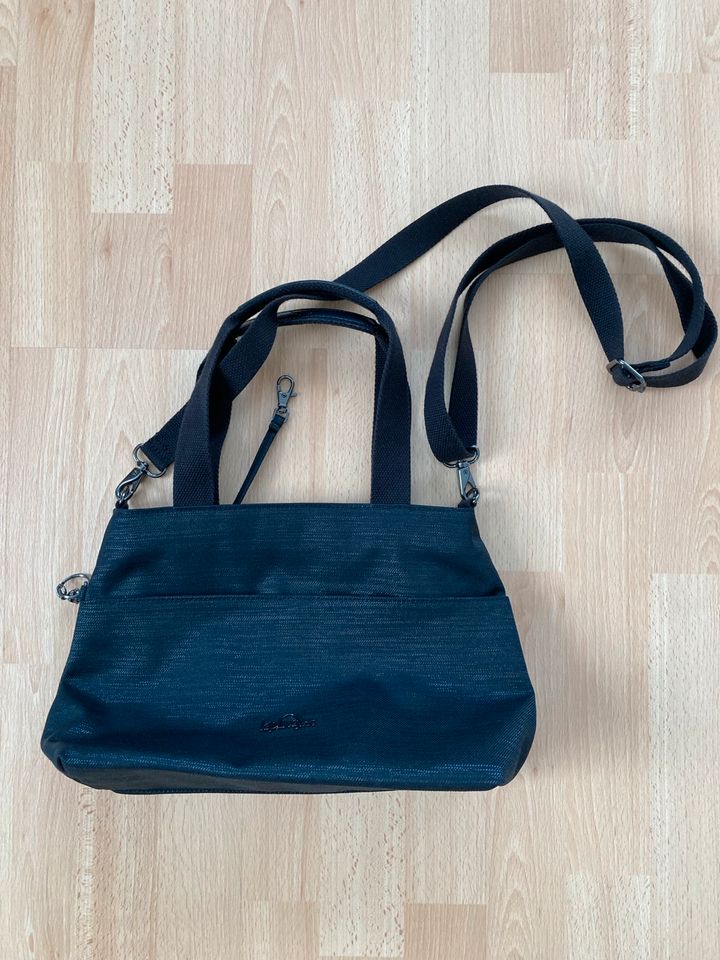 Handtasche von Kipling, schwarz, wie *NEU* in Beilngries