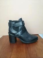 ZIGN Biker Stiefeletten Boots Gr. 39 Echtleder Schwarz Schleswig-Holstein - Lübeck Vorschau
