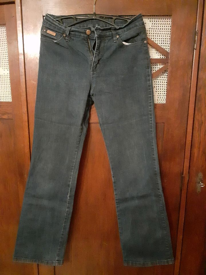 Jeans Wrangler  W29 L32 in Aachen