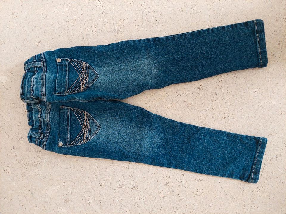 Robuste Jeans in 104 in Enger
