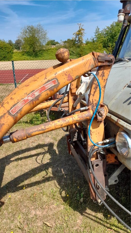 Frontlader Unimog in Limbach