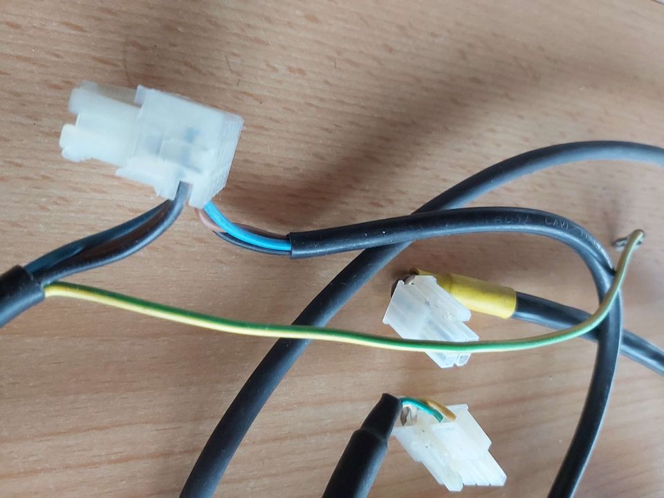 Weishaupt WTC 25-A Gasheizung Ersatzteil Stecker/Kabel in Freiburg im Breisgau