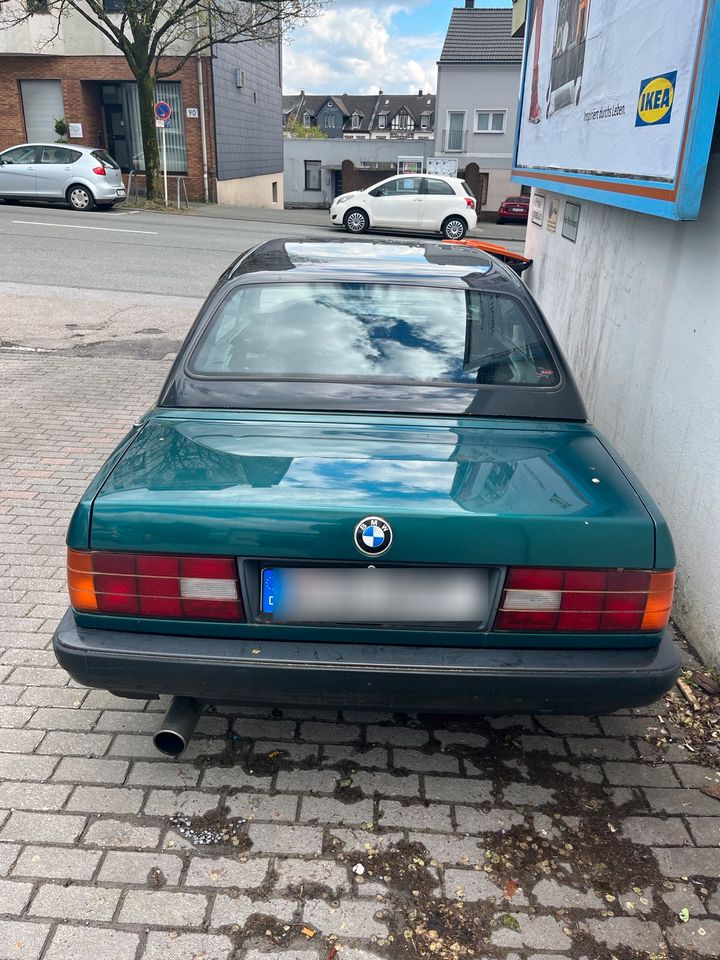 E30 318 i Cabrio 1991 in Wuppertal