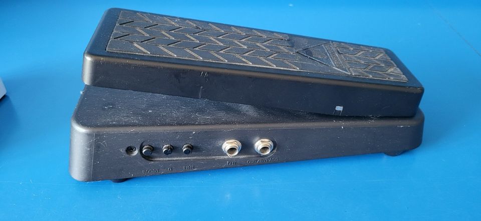 Behringer Hellbabe HB01 Wah-Pedal in Hamburg