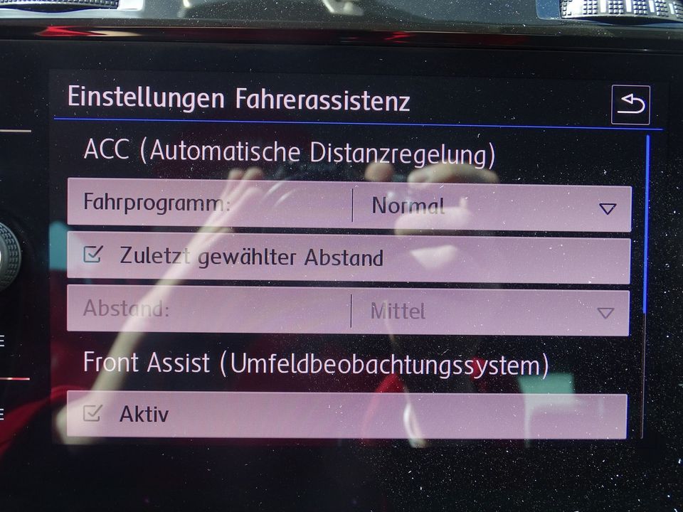 Volkswagen Golf VII 1.5 TSI DSG LED Navi ACC Sitzheizung in Gera