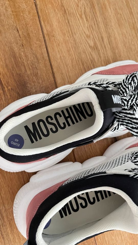 Moschino toy sneakers gr 40 Damenschuhe Neu Np 345€ in Albachten