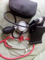 Blutdruck Messgerät und Stethoskop Nordrhein-Westfalen - Herten Vorschau