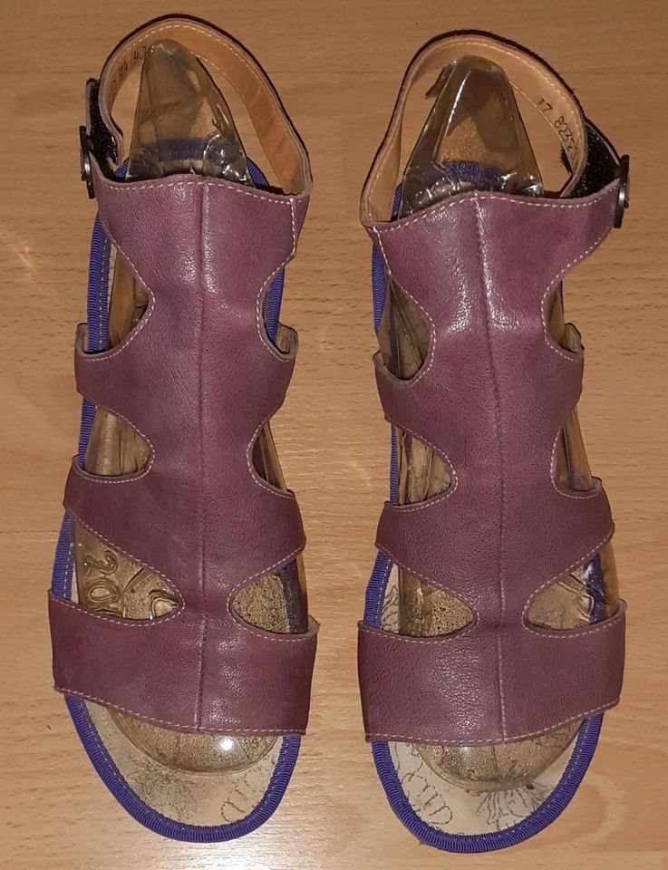 Think Sandalen,40, Lila/Violett, Fussbett, sehr gut in Berlin