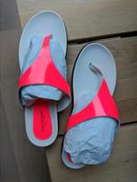 Calvin Klein CK GINEVRA Pantolette Zehentrenner 40 neon pink NEU Bayern - Erlangen Vorschau