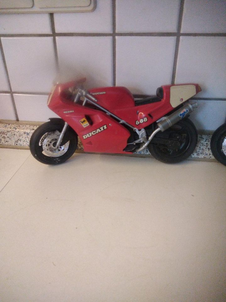 Modelle Motorrad Ducati in Wiesbaden