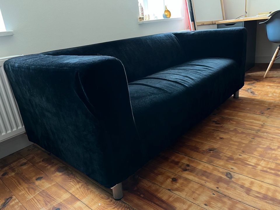 Ikea Klippan 2er-Sofa Schwarz m. Samtbezug in Evessen