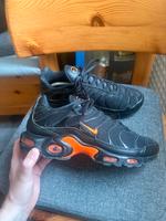 Nike Air Max Plus TN in Schwarz/Orange – Gr. 40,5 Hessen - Bad Hersfeld Vorschau