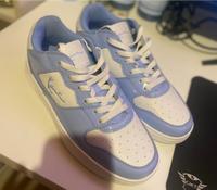 Karl Kani Sneaker, Schuhgröße 44, ungetragen. Preis verhandelbar Hessen - Offenbach Vorschau