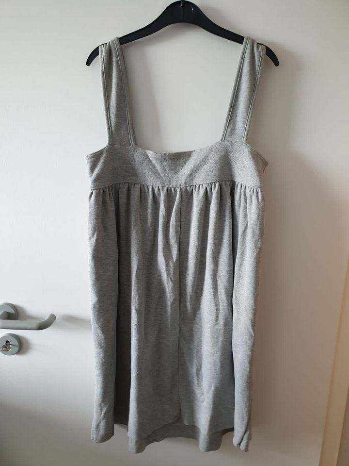 Kleid langes Oberteil Shirt Damenkleidung grau fishbone sehr gut! in Remscheid